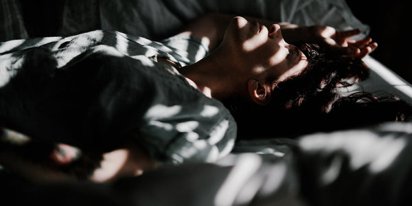 How to Stop Being a Light Sleeper: Why You Wake So Easily and What Helps